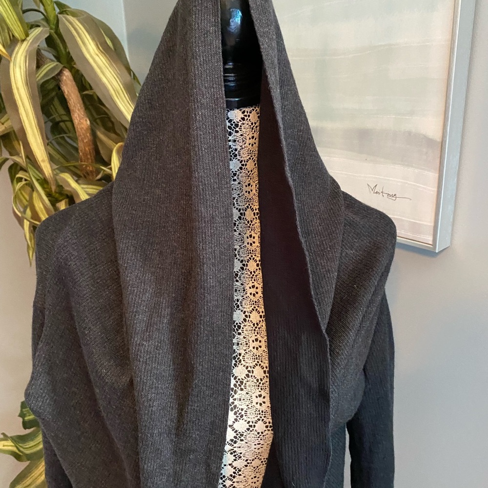 Lululemon reversible cabin yogi hooded sweater with thumb holes - Picture 7 of 12